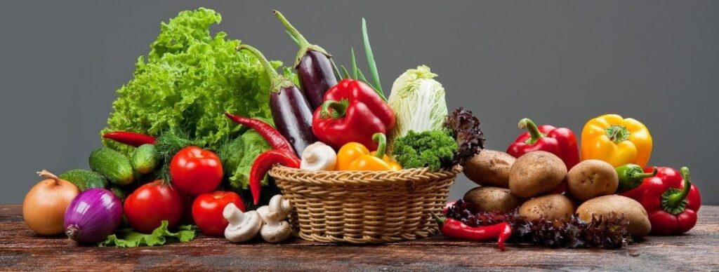 Blucrafts – Leading Importer and Exporter of Indian Vegetables, including onions, broccoli, brinjal, spinach, cabbage, and green chilies.